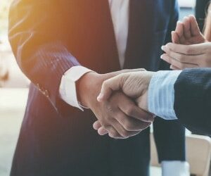 IFM Investors expands treasury services team