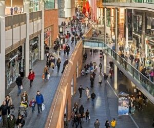 AMP Capital funds buy stake in shopping centre