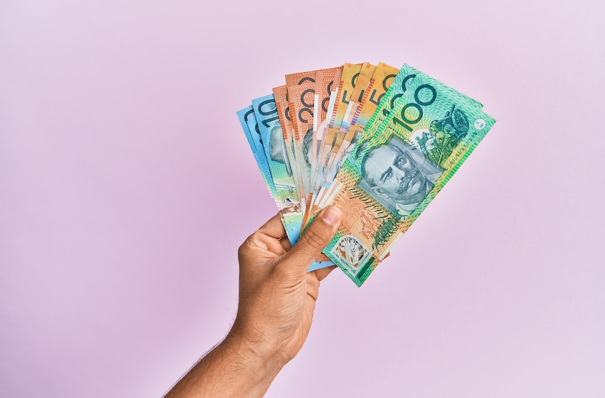 Asset managers return to office but salaries outpace rival industries